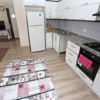 Kaz Dağları'nın eteğinde Güre'de satılık müstakil triplex ev.