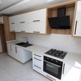 AKÇAY ALTINKUM'DA DENİZE YAKIN SATILIK 2+1 ARAKAT DAİRE