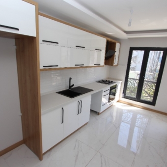 AKÇAY ALTINKUM'DA DENİZE YAKIN SATILIK 2+1 ARAKAT DAİRE