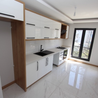 AKÇAY ALTINKUM'DA DENİZE YAKIN SATILIK 2+1 ARAKAT DAİRE