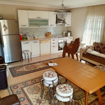 REPAL' den Sarımsaklı Merkezde 2+1 Eşyalı Site İçinde Satılık Daire.