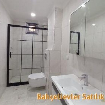 Bahçelievler  Siyavuşpaşa Satılık sıfır 2+1 ara kat daire.