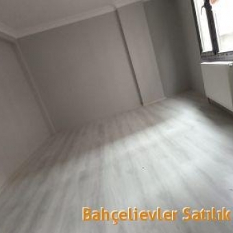 Bahçelievler  Siyavuşpaşa Satılık sıfır 2+1 ara kat daire.