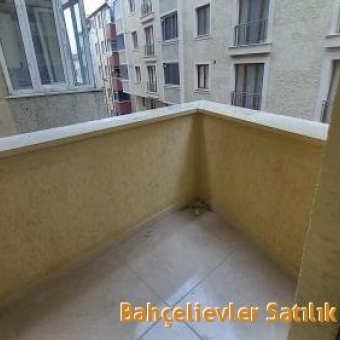 Bahçelievler  Siyavuşpaşa Satılık sıfır 2+1 ara kat daire.