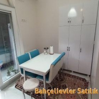 Bağcılar Güneşli site içinde 2+1 muhteşem satılık daire.