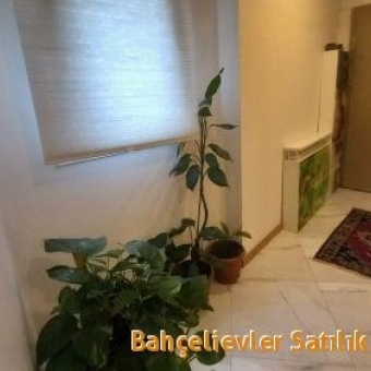 Bağcılar Güneşli site içinde 2+1 muhteşem satılık daire.