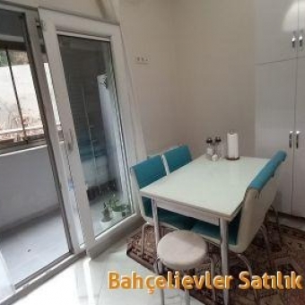 Bağcılar Güneşli site içinde 2+1 muhteşem satılık daire.