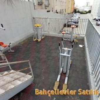 Bağcılar Güneşli site içinde 2+1 muhteşem satılık daire.