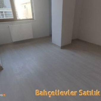 Bahçelievler  feritselimpaşa cad. satılık sıfır 4+1 dubleks daire.