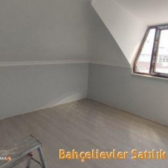 Bahçelievler  feritselimpaşa cad. satılık sıfır 4+1 dubleks daire.