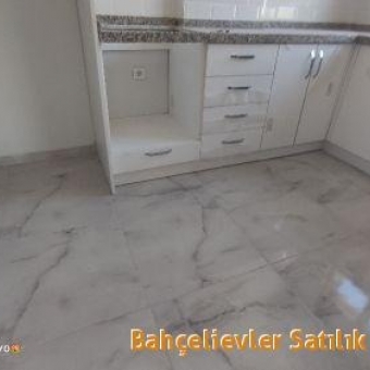 Bahçelievler  feritselimpaşa cad. satılık sıfır 4+1 dubleks daire.