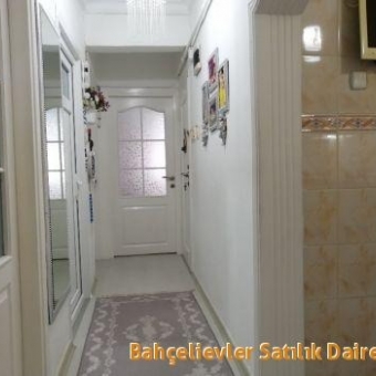 Bahçelievler  Soğanlı satılık 2+1 ara kat fırsat daire.