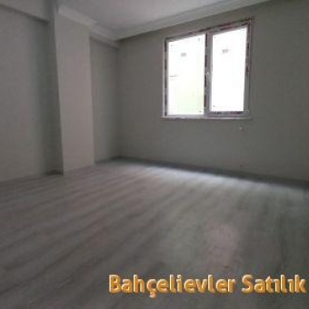 Bahçelievler  Hürriyet Satılık sıfır 2+1 ara kat daire.