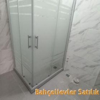 Bahçelievler  Hürriyet Satılık sıfır 2+1 ara kat daire.