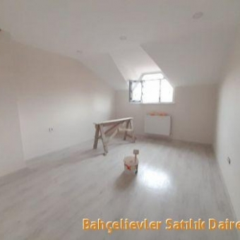 Bahçelievler  Hürriyet mah. Satılık sıfır 5+2 süper dubleks daire.