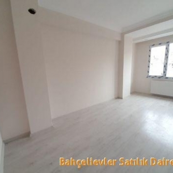 Bahçelievler  Hürriyet mah. Satılık sıfır 5+2 süper dubleks daire.