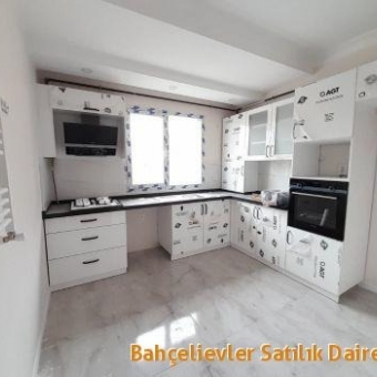 Bahçelievler  Hürriyet mah. Satılık sıfır 5+2 süper dubleks daire.