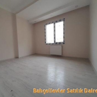 Bahçelievler  Hürriyet mah. Satılık sıfır 5+2 geniş dubleks daire.