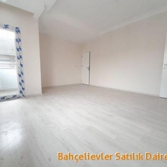 Bahçelievler  Hürriyet mah. Satılık sıfır 5+2 geniş dubleks daire.